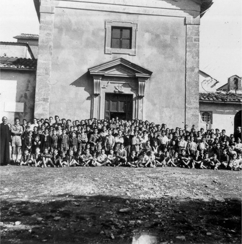 Per salvare la foto tasto dx salva immagine con nome